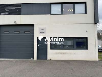 Rare, beau local d'activité à SACUNY !