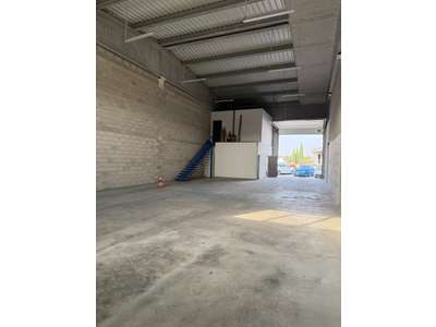 Location Locaux d'activités - Entrepôts à Brignoles