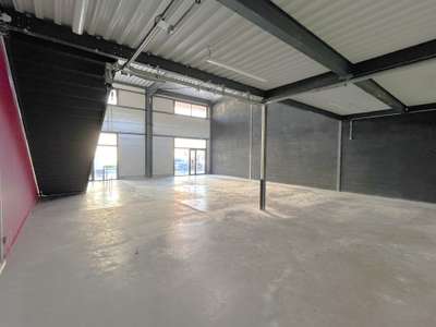 Location Locaux d'activités - Entrepôts à Brignoles