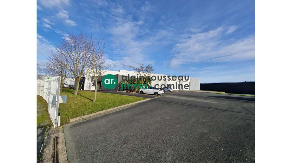 Loue local d'activité 780m² Brissac-Loire-Aubance