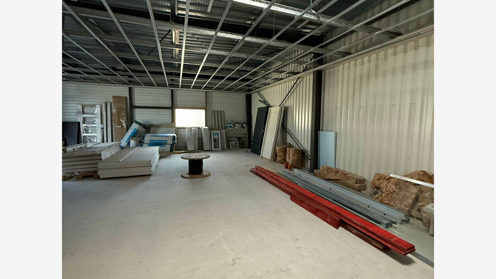 A louer bureaux 100m² axe très passant Brive Ouest