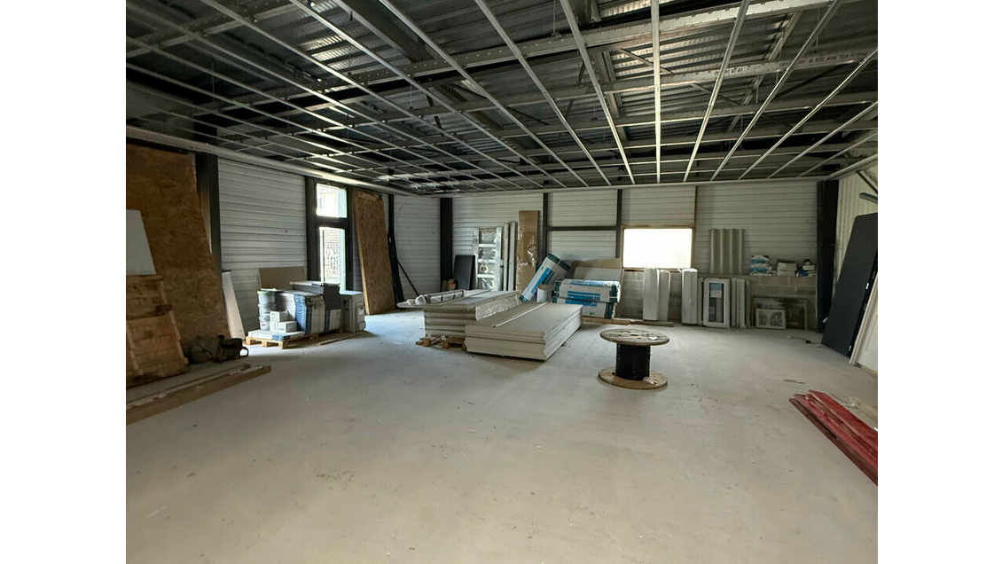 A louer bureaux 100m² axe très passant Brive Ouest