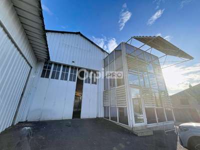 Local d'activité 1000m² à louer à Brive