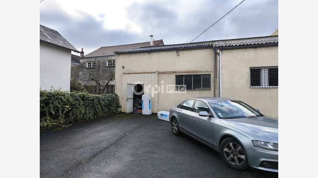 A louer entrepôt 120m² proche centre de Brive