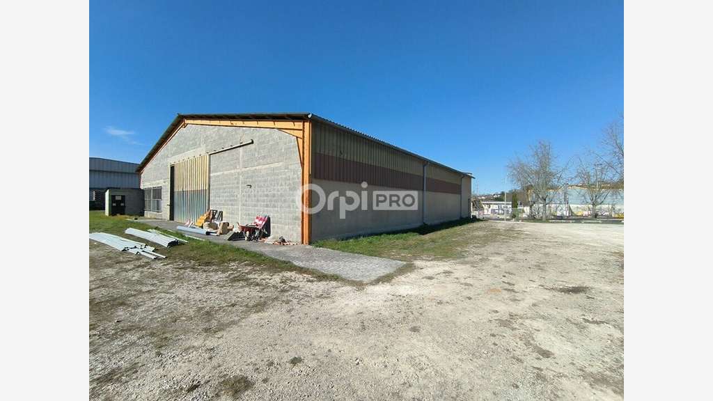 A louer entrepôt de 1000m² à Brive-la-Gaillarde