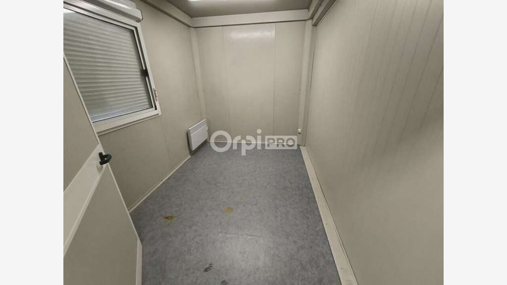 A louer entrepôt 230m² proche A20 Brive Ouest