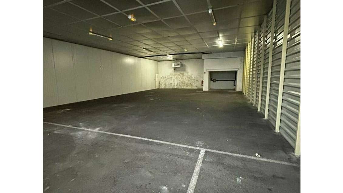 Local d'activité 218m² à louer axe majeur à Brive