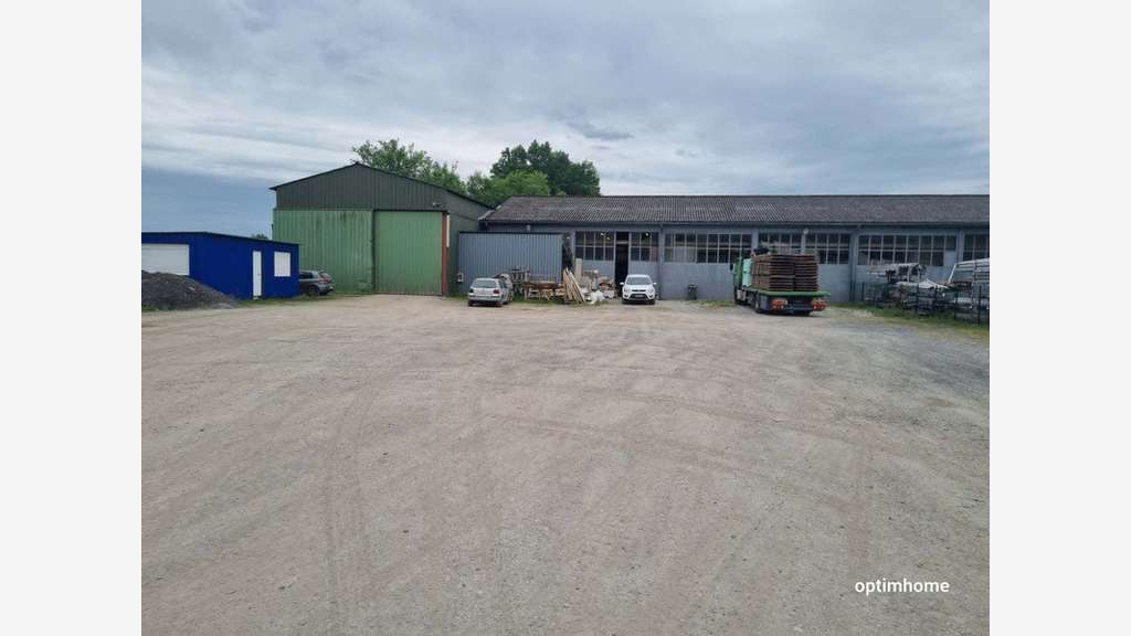 Local d'activité de 325m² à louer à Brive Ouest