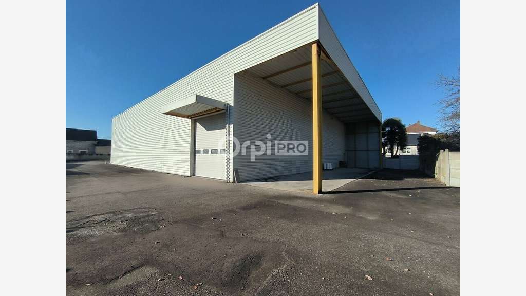 Local pro de 1524m² à louer à Brive la Gaillarde