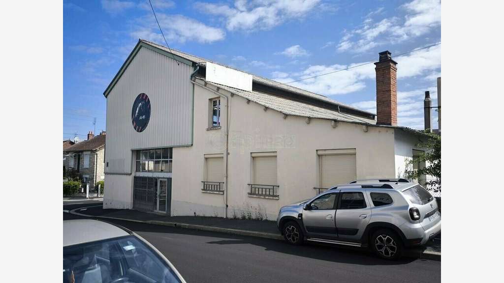 A louer local pro de 390m² à Brive la Gaillarde