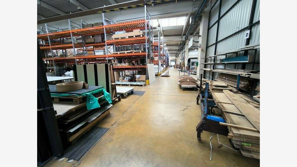 A louer complexe professionnel 9800m² à Brive