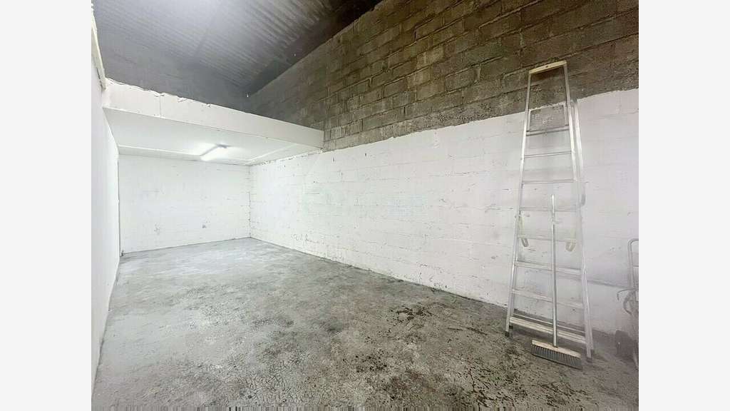 A louer local entrepôt 70m² à Brive-la-Gaillarde