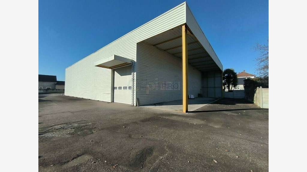 Bâtiment 1524m² à louer à Brive-la-Gaillarde