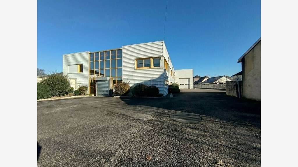 Bâtiment 1524m² à louer à Brive-la-Gaillarde