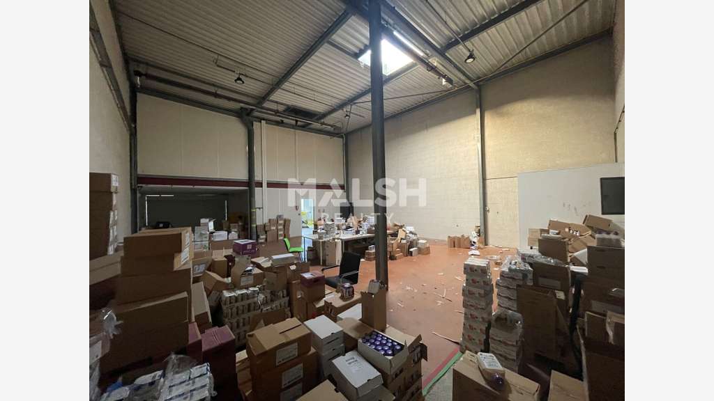 Locaux d'activités à louer 490m² divisible à Bron