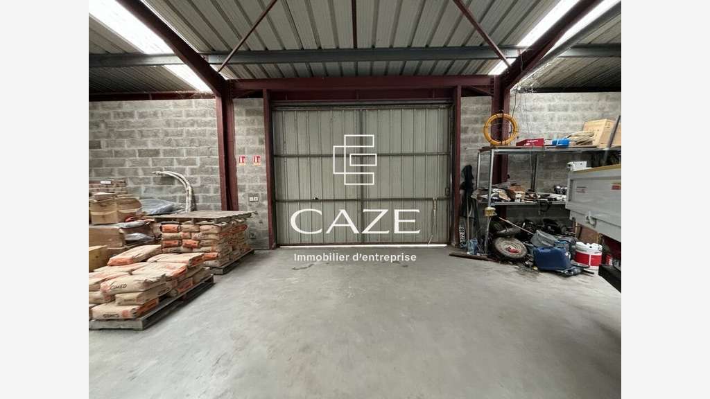 A louer bâtiment de 440m² accès rapide à Bruges