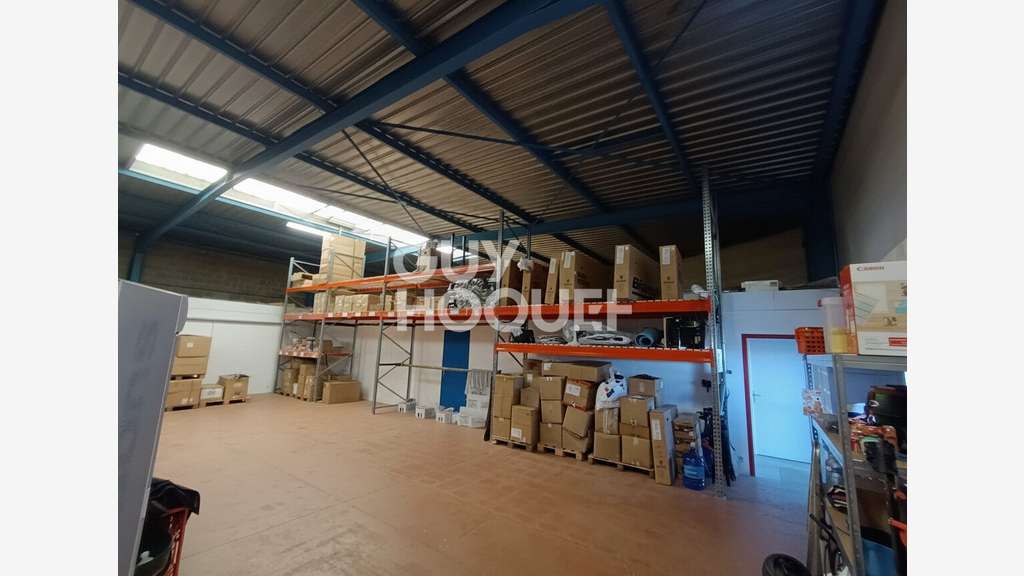 A louer local d'activité 385m² ZA dynamique à Bruz