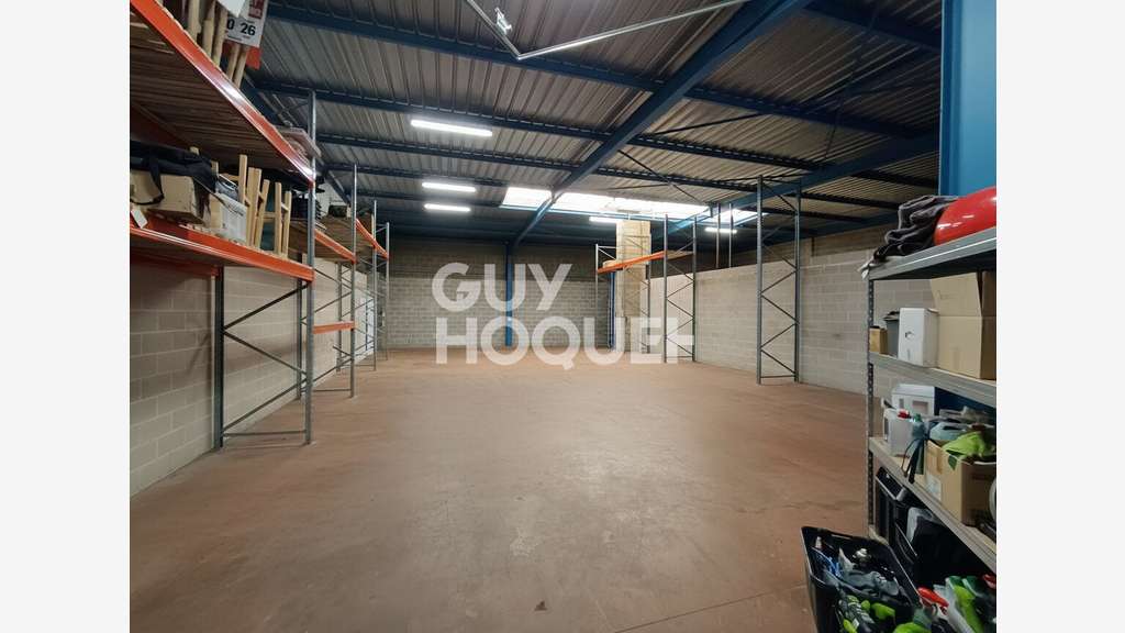 A louer local d'activité 385m² ZA dynamique à Bruz