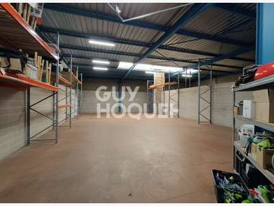 A louer local d'activité 385m² ZA dynamique à Bruz