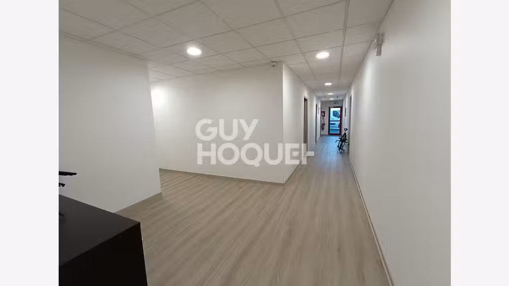 A louer local d'activité 385m² ZA dynamique à Bruz