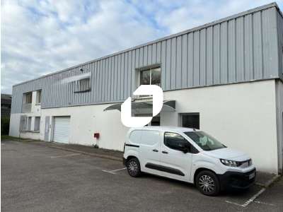 Location Locaux d'activités - Entrepôts à Buc