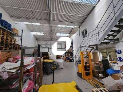 A louer Local d'activité 1470m² Buc