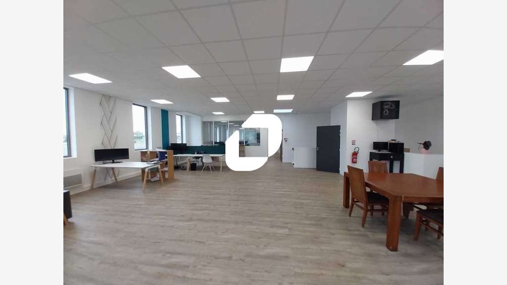 A louer Local d'activité 496m² Buchelay