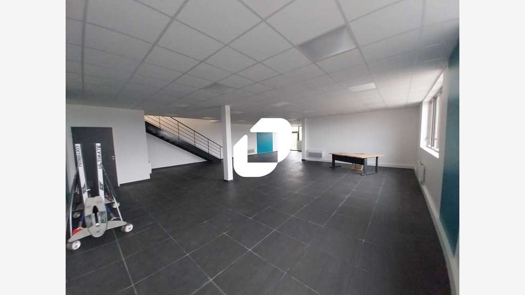 A louer Local d'activité 496m² Buchelay
