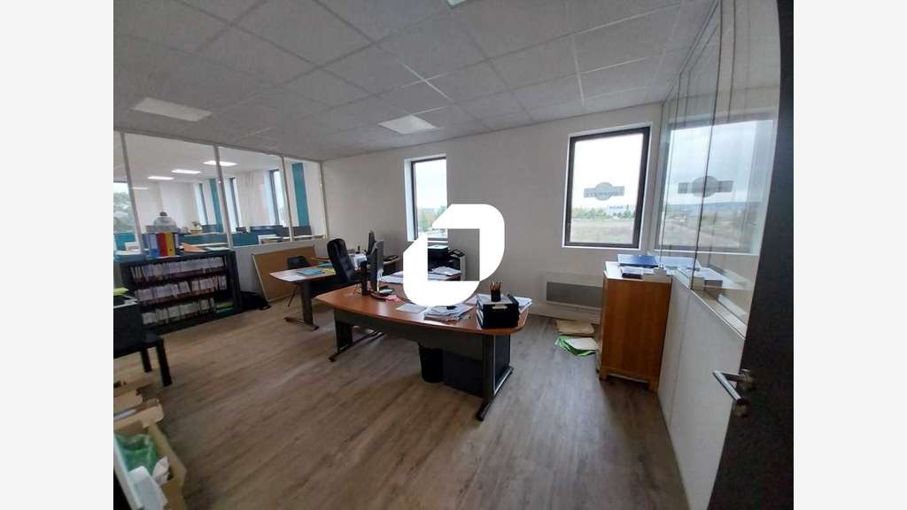 A louer Local d'activité 496m² Buchelay