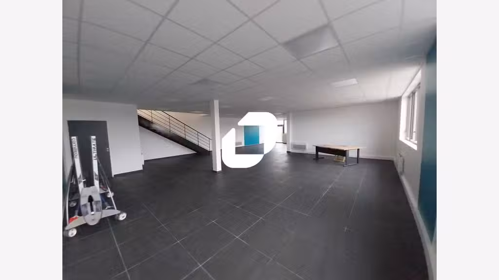 A louer Local d'activité 496m² Buchelay