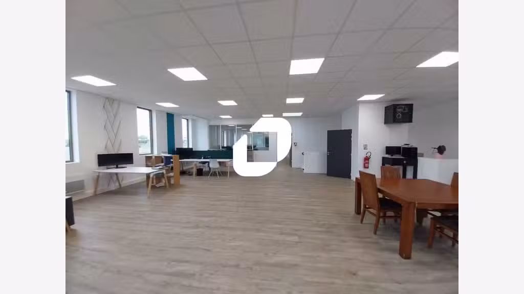A louer Local d'activité 496m² Buchelay