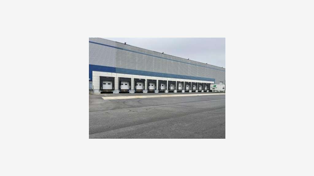 À louer entrepôt logistique 8762m² à Bussy-Lettrée
