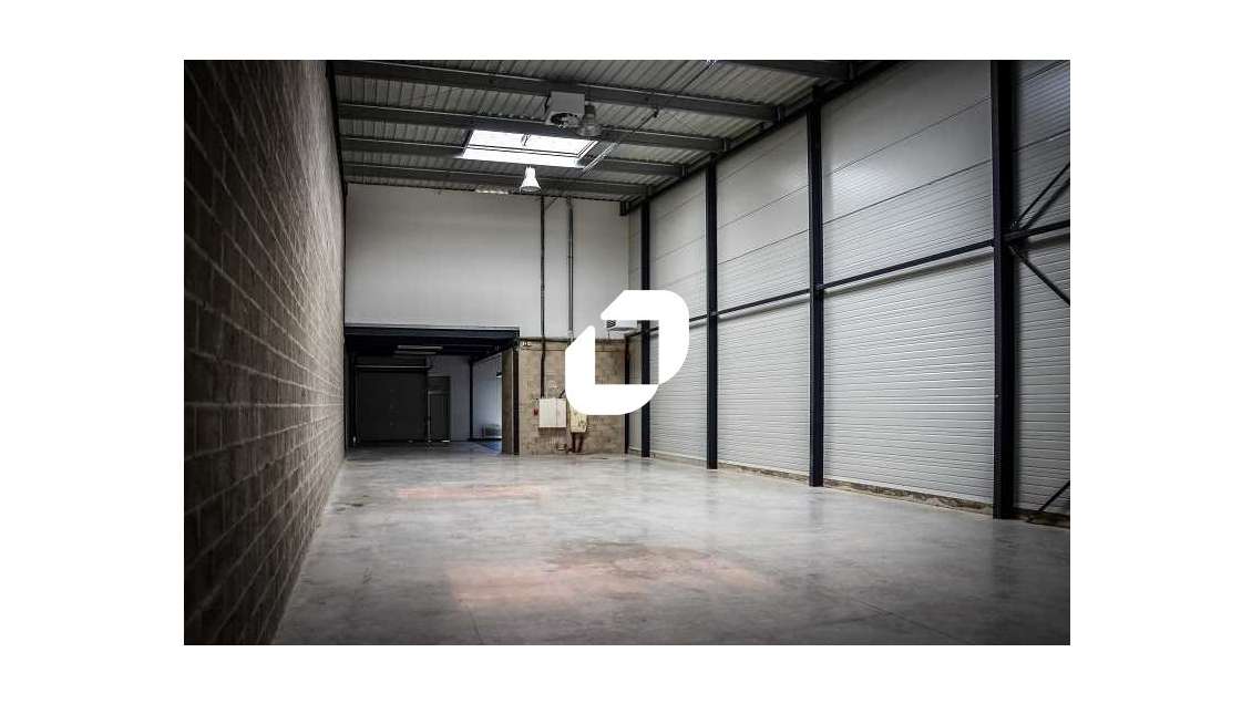 A louer Local d'activité 417m² Bussy saint georges