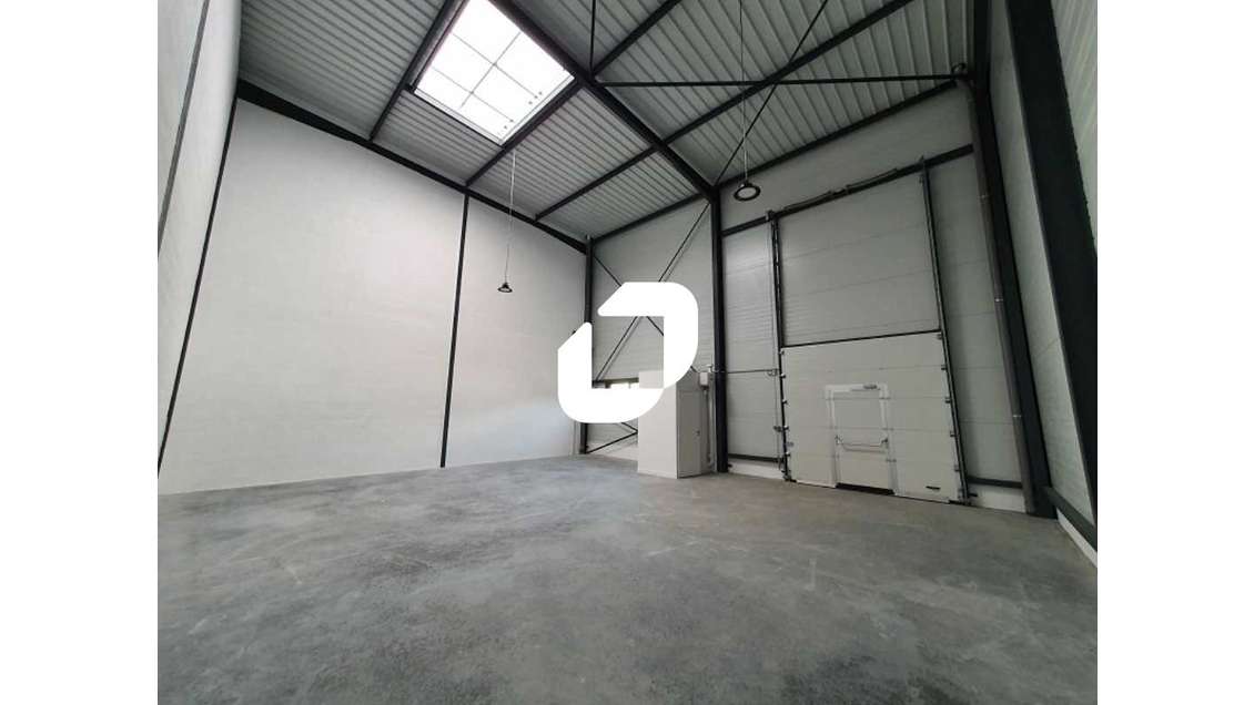 A louer Local d'activité 166m² Bussy saint georges