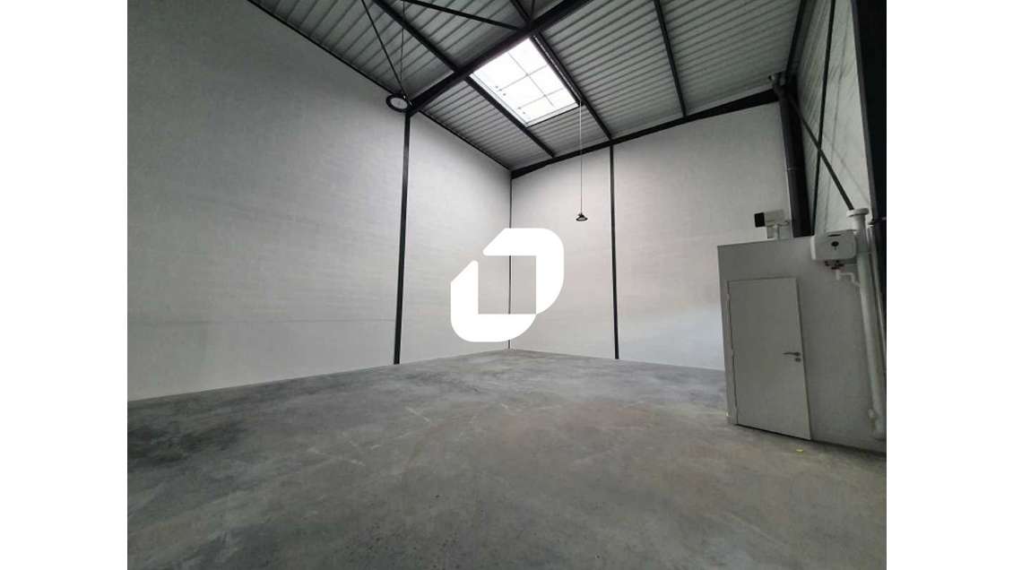A louer Local d'activité 112m² Bussy saint georges