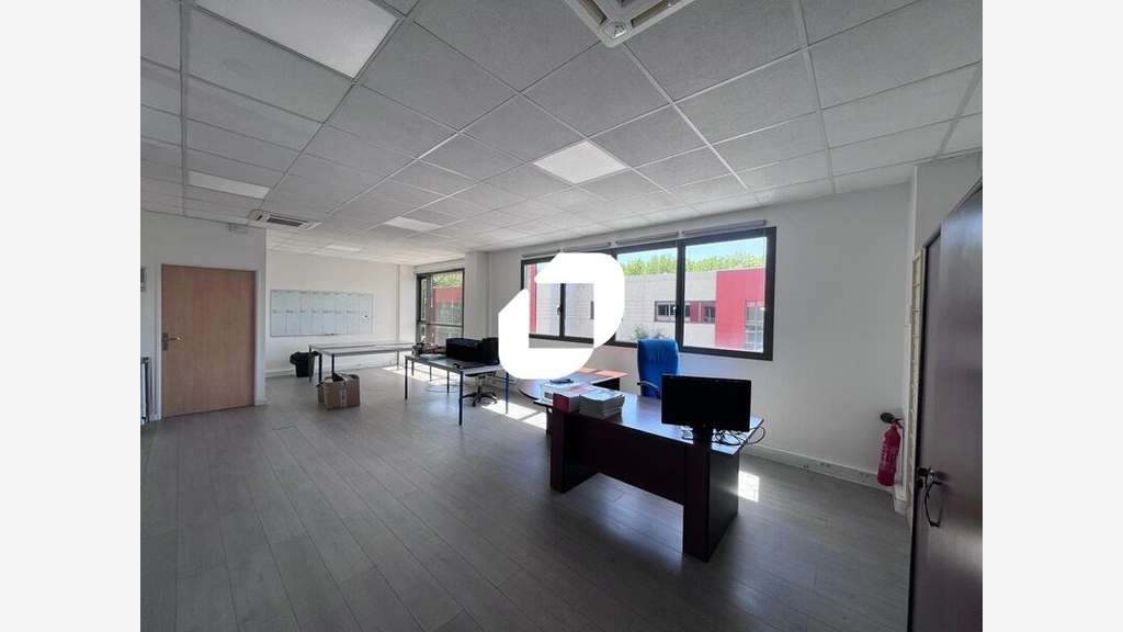 A louer Local d'activité 454m² Bussy saint georges