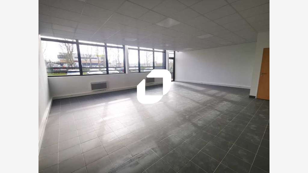 A louer Local d'activité 417m² Bussy saint georges