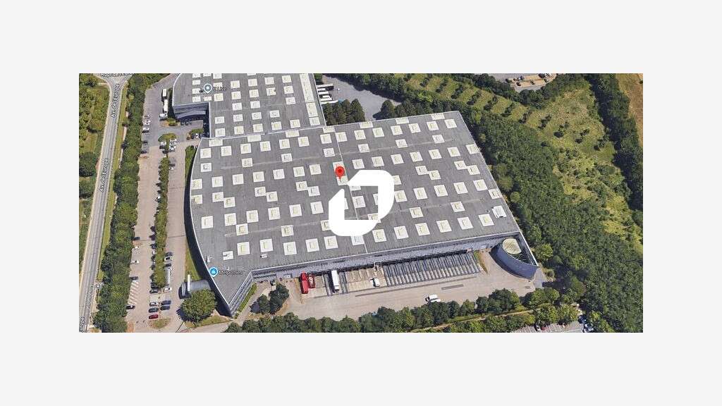 vous propose à la location 15453m² d'entr