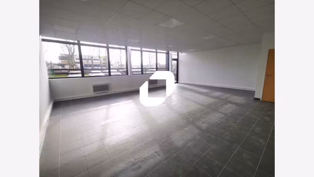 A louer Local d'activité 838m² Bussy saint georges