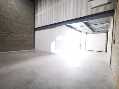 A louer Local d'activité 210m² Bussy saint martin