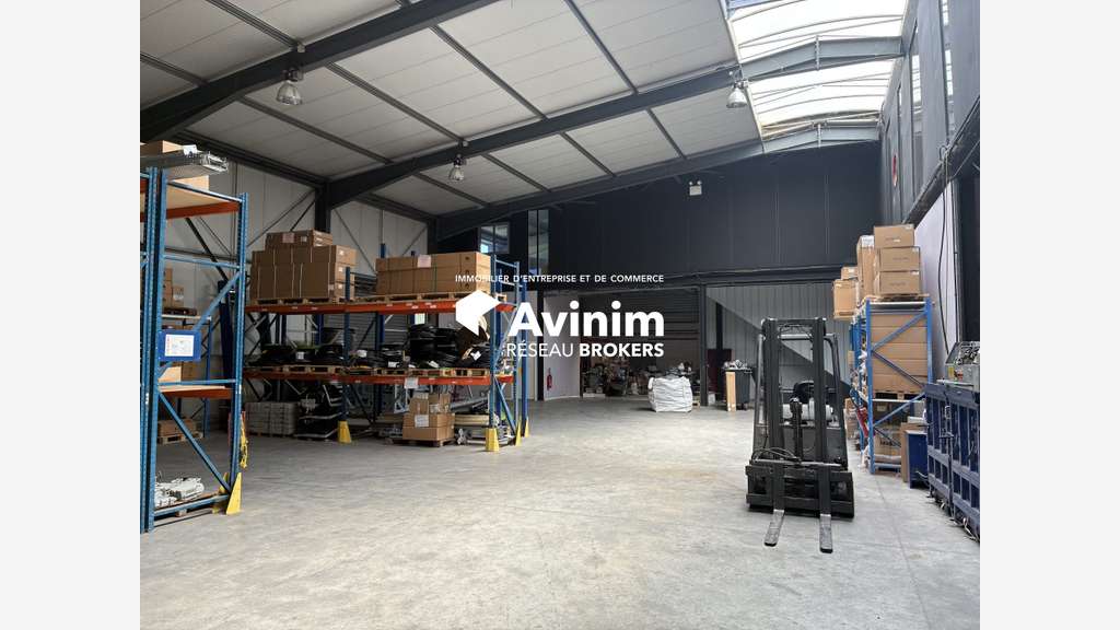 Location local d'activité de 1000m² à Cabriès