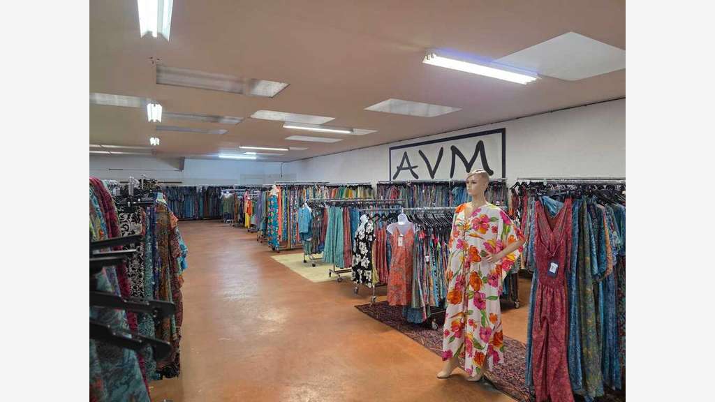 LOCATION BATIMENT 3600 m²