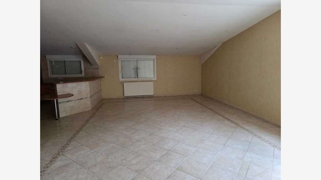 LOCATION BATIMENT 3600 m²