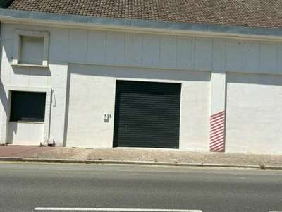 Local d'activité 225 m² à louer à Calais (62)