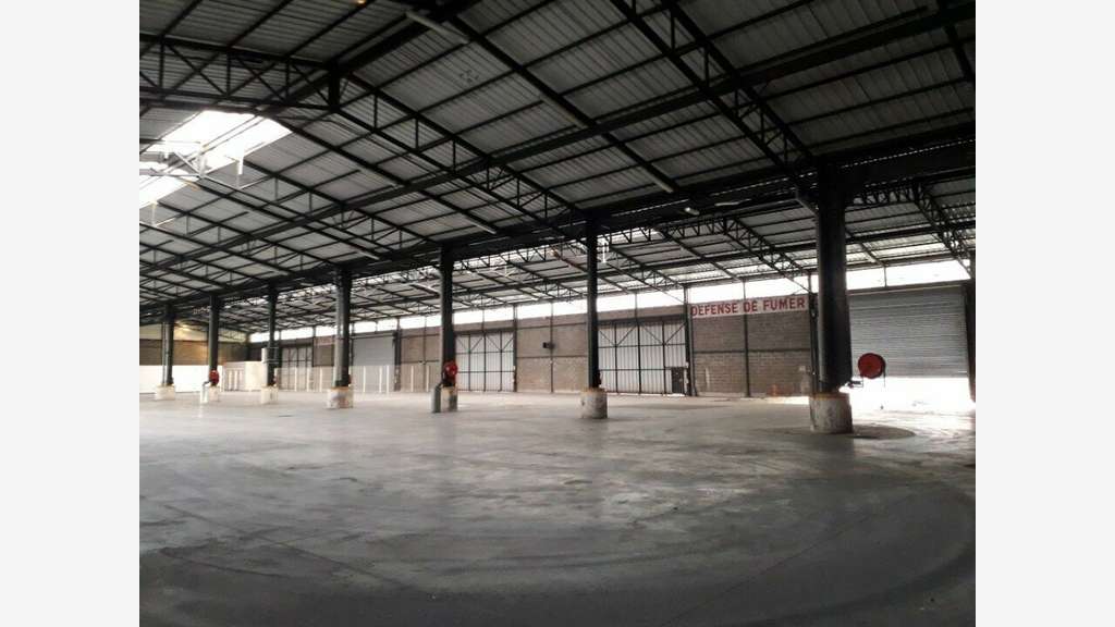 Local d'activité 225 m² à louer à Calais (62)