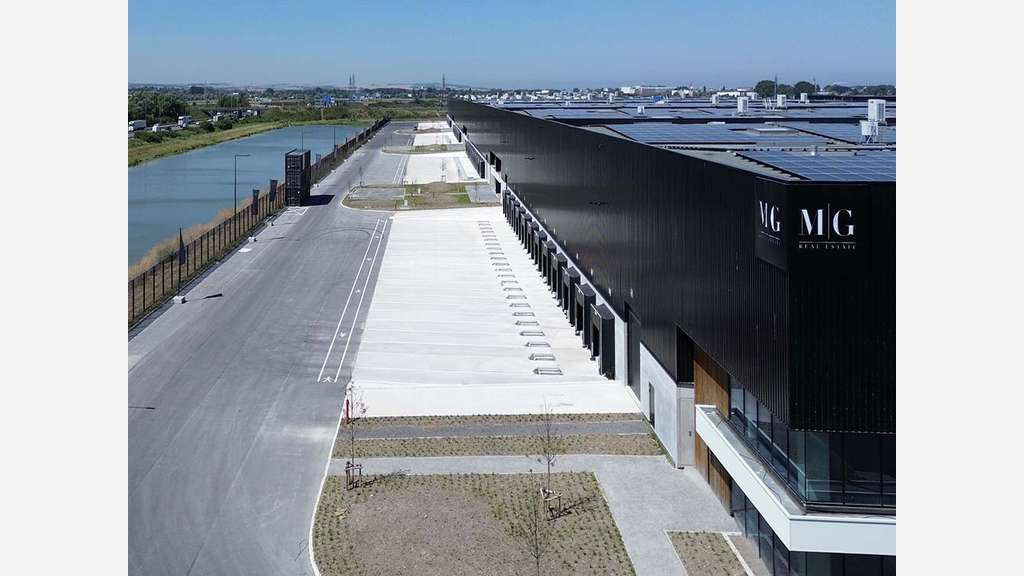À louer – Entrepôts industriels de 6 000 à 98 000 