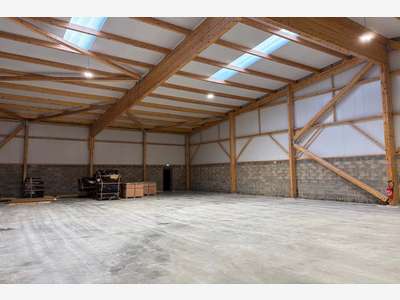 À louer – Local d'activités de 570 m² dans la zone