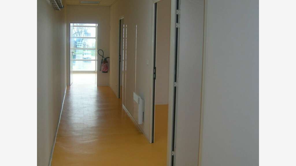 Local d'activités 1 184 m² à louer - Calais (62)