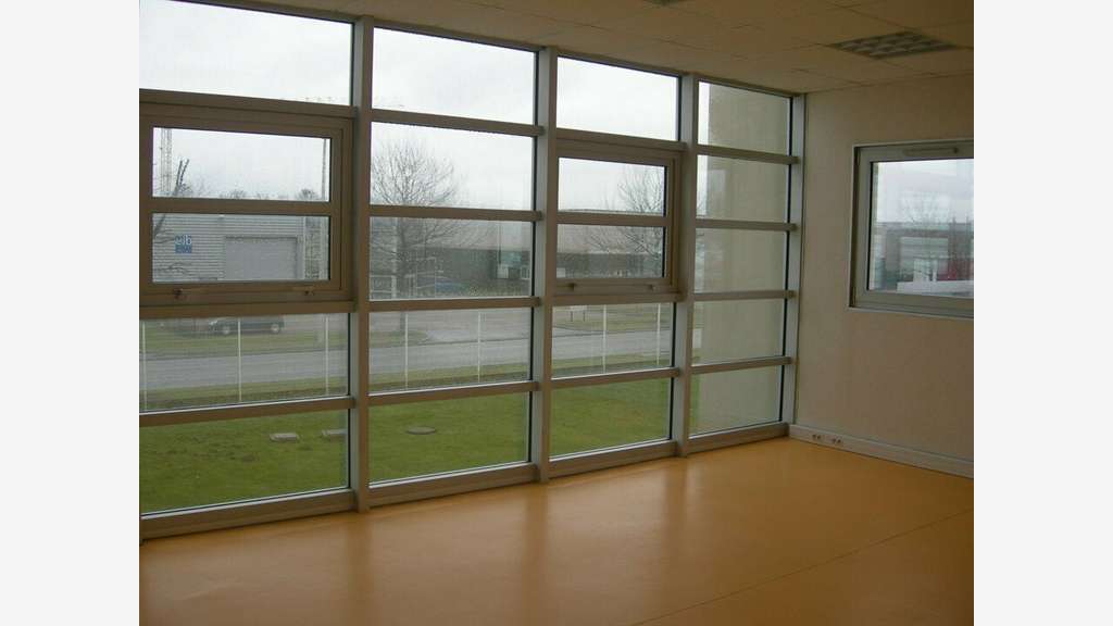 Local d'activités 1 184 m² à louer - Calais (62)