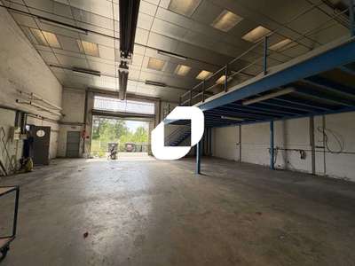 Location Locaux d'activités - Entrepôts à Camblanes-et-Meynac